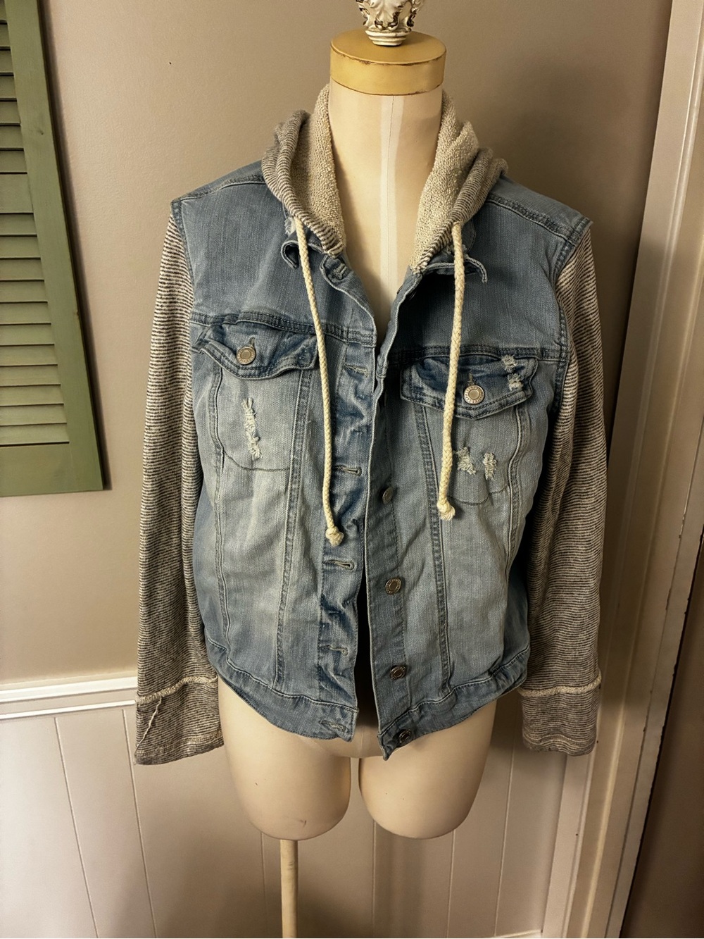 Mossimo Supply Co. Light Blue Denim Jacket with Gray Hoodie